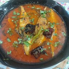 A picture of Kerala style lunch fish curry.