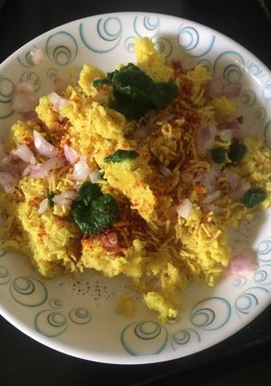 સુરતી લોચો (Surti Locho Recipe in Gujarati) રેસીપી મુખ્ય ફોટો