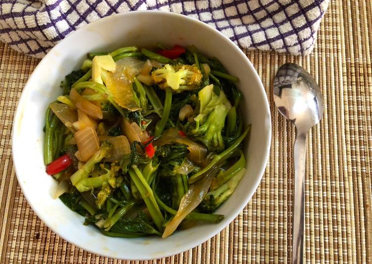 Kangkung dan brokoli saus tiram