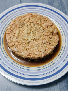 Una foto de Tartar de salmón