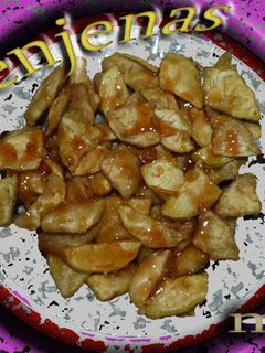 Una foto de Berenjenas a la miel “almíbar de canela y limón”