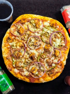 Peppy Paneer Pizza 🍕 செய்முறை முக்கிய புகைப்படம்
