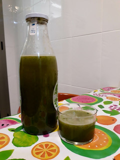 Una foto de Infusión de clorofila con té verde a la menta