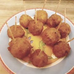 A picture of Crunchy Potato Balls.