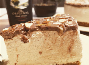 Baileys sajttorta sütés nélkül recept fotója