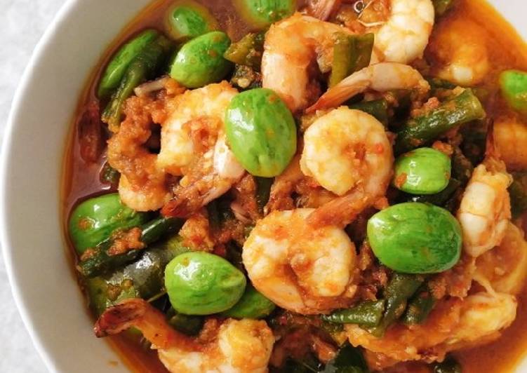 Langkah Mudah untuk Menyiapkan Sambel Goreng Udang Pete, Lezat