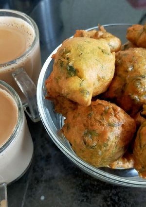 A picture of Methi Gota.