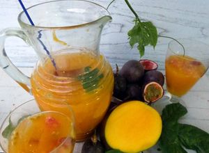 Foto de Sangria Tropical! Manga e Maracujá!!