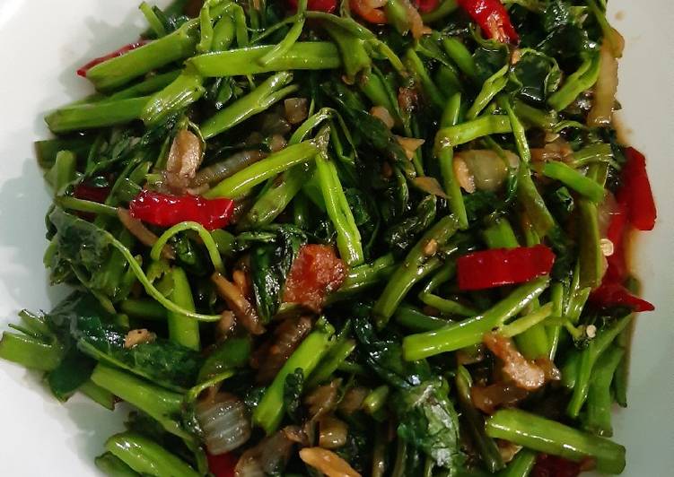 Tumis Kangkung Bumbu Terasi