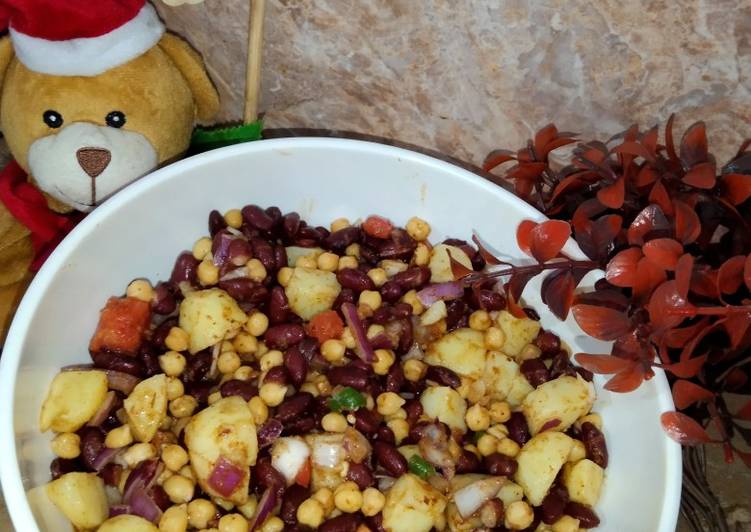 Simple Way to Prepare Favorite Spicy Chana Chat