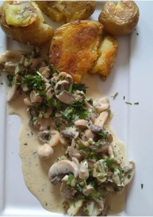 Una foto de Filetes de pescado c/salsa de Champiñones