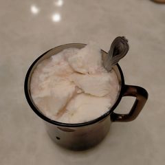 A picture of Cola Float.