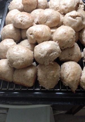 Una foto de Pancitos con orégano y ají molido (ideal para sandwichitos)