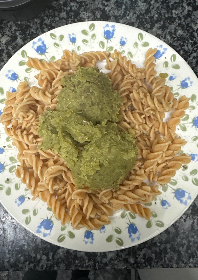 Una foto de 547. Pesto de nueces (salsa)