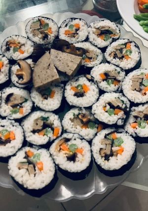 Hình của món Kimbap nèee.