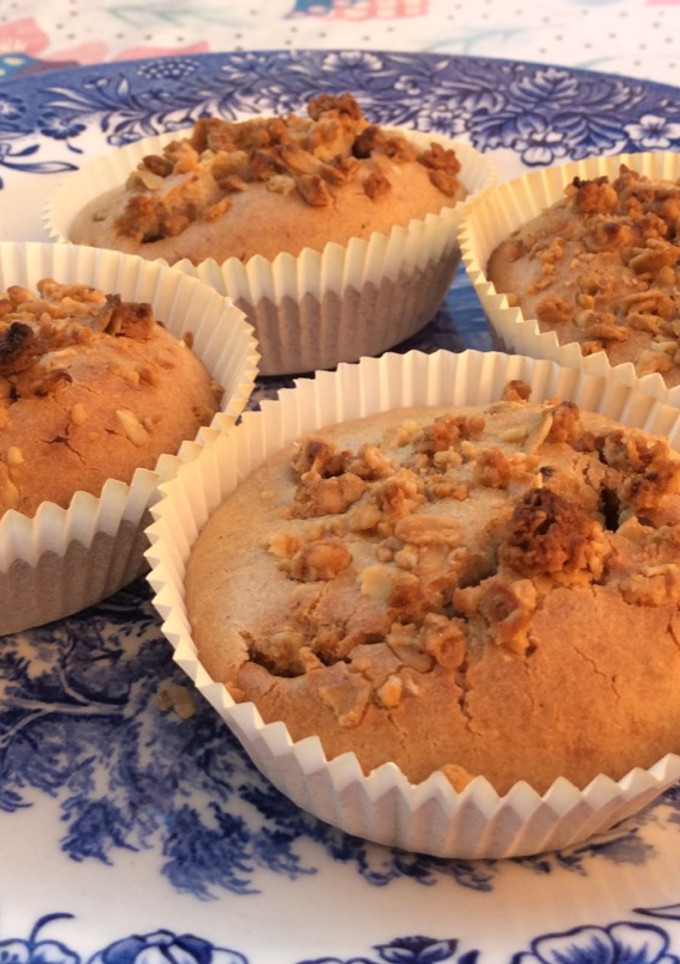 Una foto de Magdalenas de muesli crujiente y miel 🍯