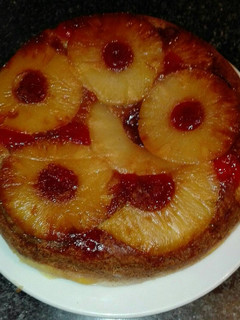 Una foto de Volteado de piña con tarta de queso