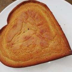 A picture of Heart shaped sponge cake 😋.