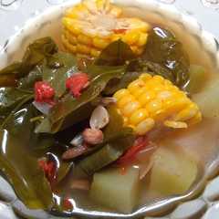 A picture of Sayur asem pedas.