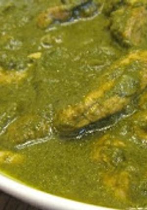 A picture of Chicken Palak (Spinach).