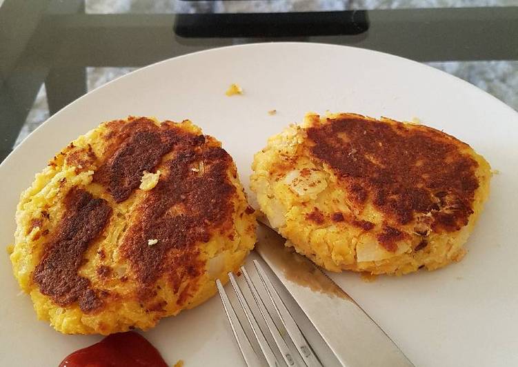 Simple Way to Prepare Quick Rough salmon and potato cakes