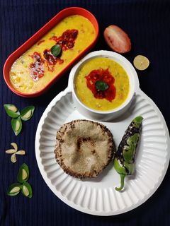 ગાર્લિક અડદ દાળ (Garlic Urad Dal Recipe In Gujarati) રેસીપી મુખ્ય ફોટો