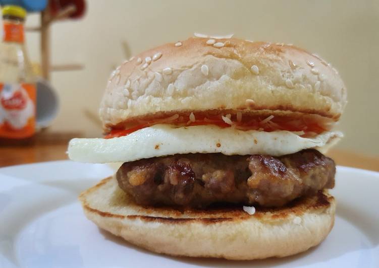Rahasia Memasak Daging Burger Yang Gurih