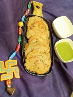 उपवासाचे थालीपीठ (upwasache thalipeeth recipe in marathi) रेसिपी चे मुख्य फोटो