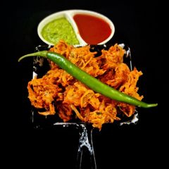 A picture of Onion Pakoda.