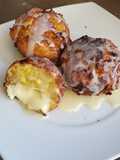 Bombas de plátano macho con queso