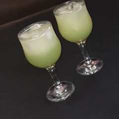 A picture of Mintleave and ginger lemonade.