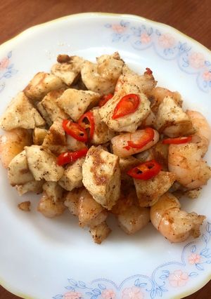 👩🏻‍🍳花枝丸炒蝦仁 的食譜成品照片