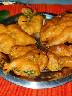 தூதுவளை பஜ்ஜி(thuthuvalai bajji recipe in tamil) செய்முறை முக்கிய புகைப்படம்