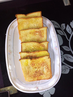 A picture of Toasted bread.