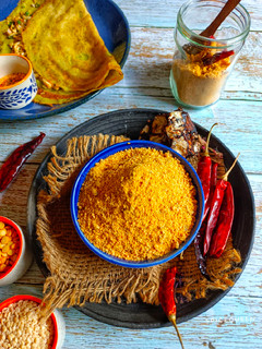 ગન પાઉડર (દાળની કોરી ચટણી)(Gun powder recipe in Gujarati) રેસીપી મુખ્ય ફોટો