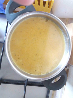 A picture of Chicken cream soup.