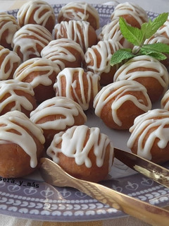 Una foto de Trufas carrot cake -tarta de zanahoria-