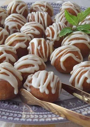 Una foto de Trufas carrot cake -tarta de zanahoria-