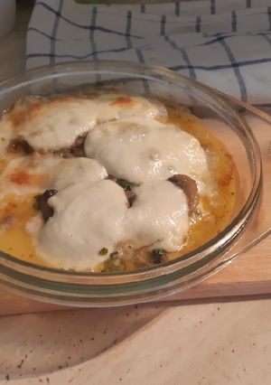 Gombás mozzarellás csirkemell 🍄 recept fotója