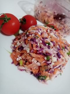 O poză a rețetei Salată din conopidă crudă.