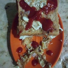 A picture of French toast.