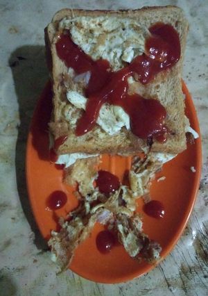 A picture of French toast.
