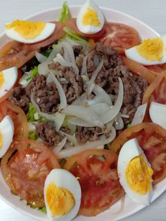 Hình của món Thịt bò trộn xà lách.