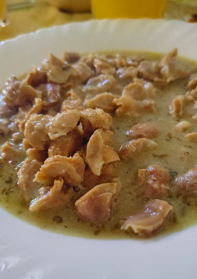 Una foto de Mollejas de pollo en salsa blanca ⚪