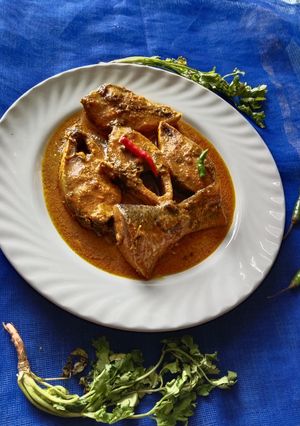 ইলিশ মাছের ভাপা(Ilish Macher vapa recipe in Bengali) রেসিপির প্রধান ছবি
