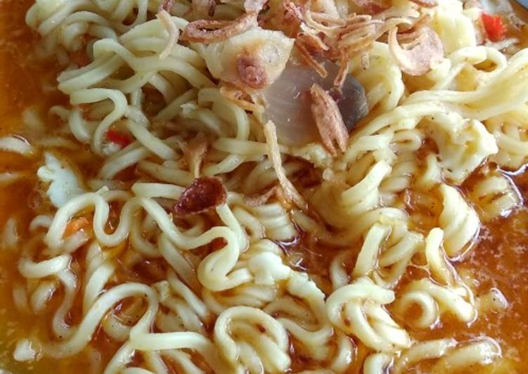 Indomie kari kuah merah