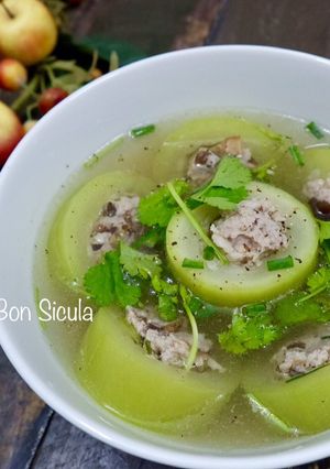 Hình của món Canh Bầu nhồi Thịt.