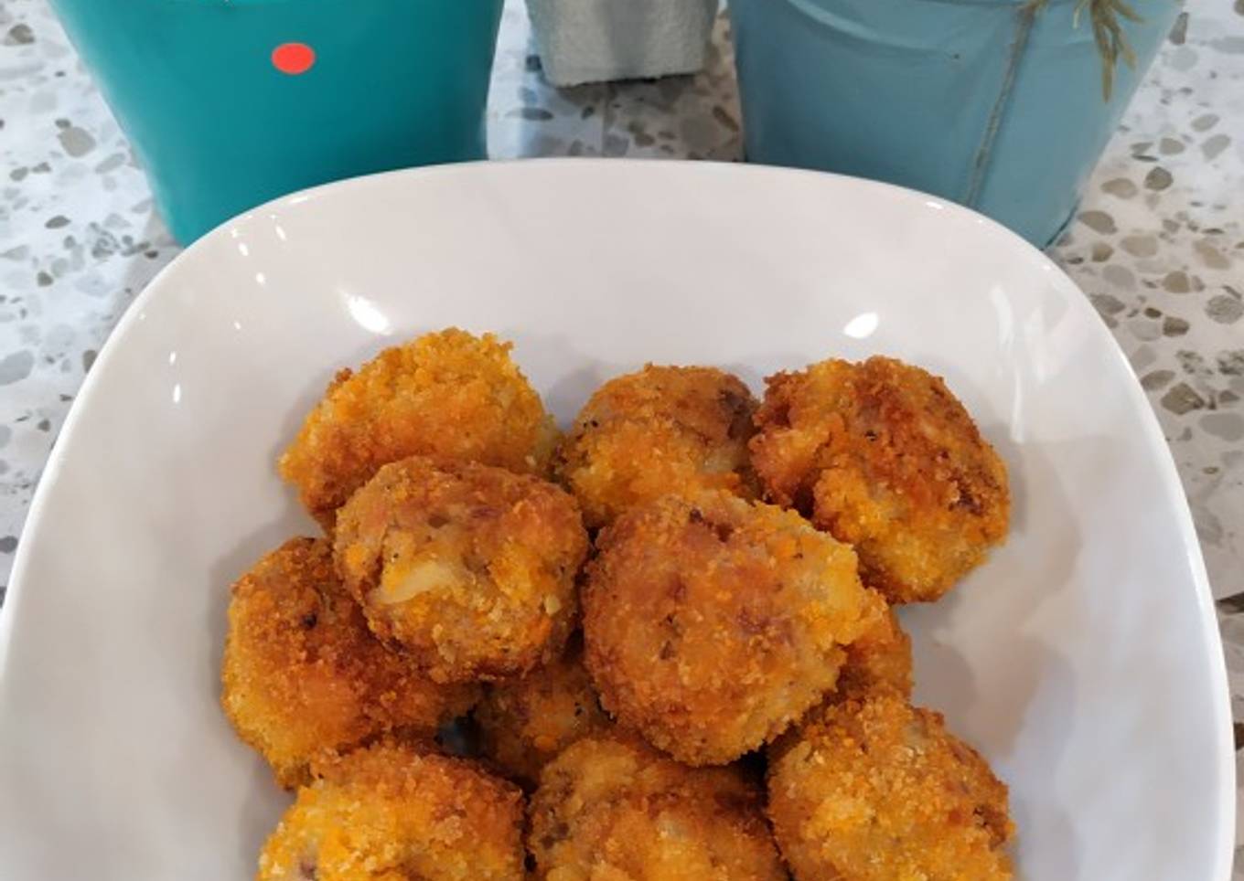 Bola-Bola Makaroni Keju