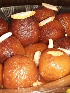 गुलाबजाम (gulab jamun recipe in marathi) रेसिपी चे मुख्य फोटो