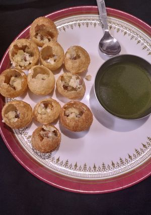 પાણીપુરી (Panipuri Recipe In Gujarati) રેસીપી મુખ્ય ફોટો
